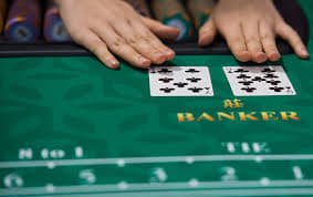 Tabel pembayaran Lightning Baccarat menampilkan odds untuk Banker, Player, Tie, dan bonus khusus